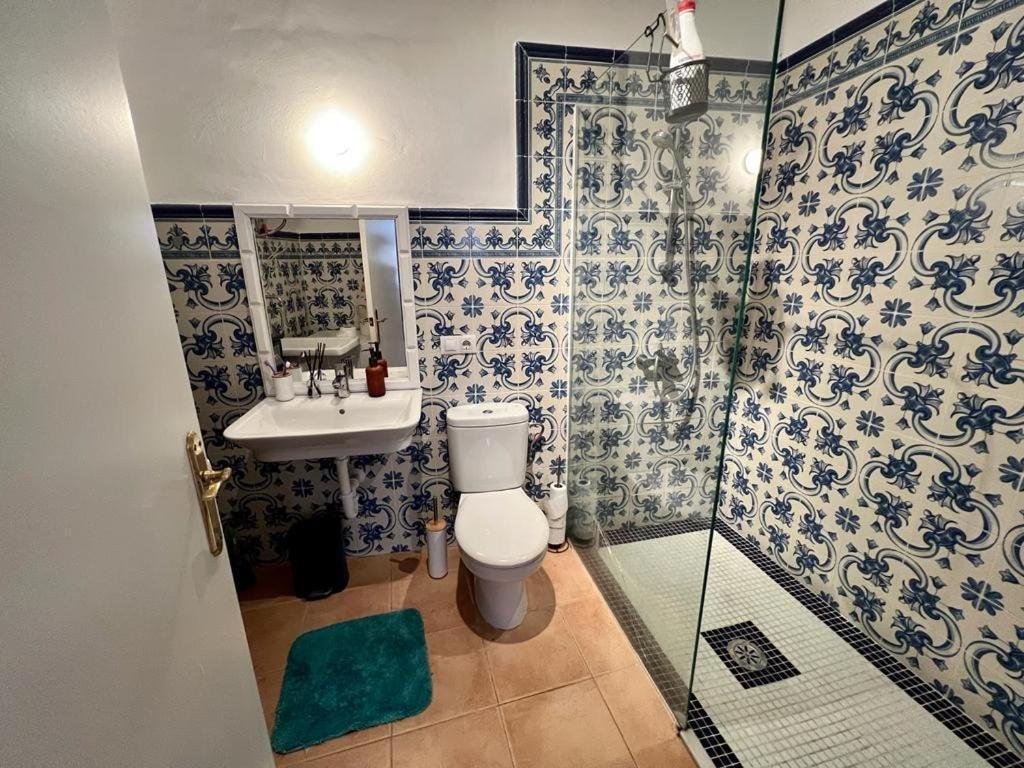 Oldtown Family House With Amazing Terrace - 3 Minutes From Beach! 빌라조요사 외부 사진