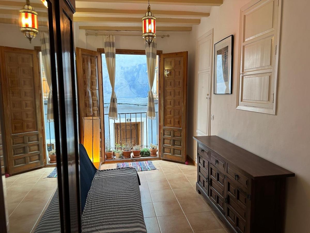 Oldtown Family House With Amazing Terrace - 3 Minutes From Beach! 빌라조요사 외부 사진