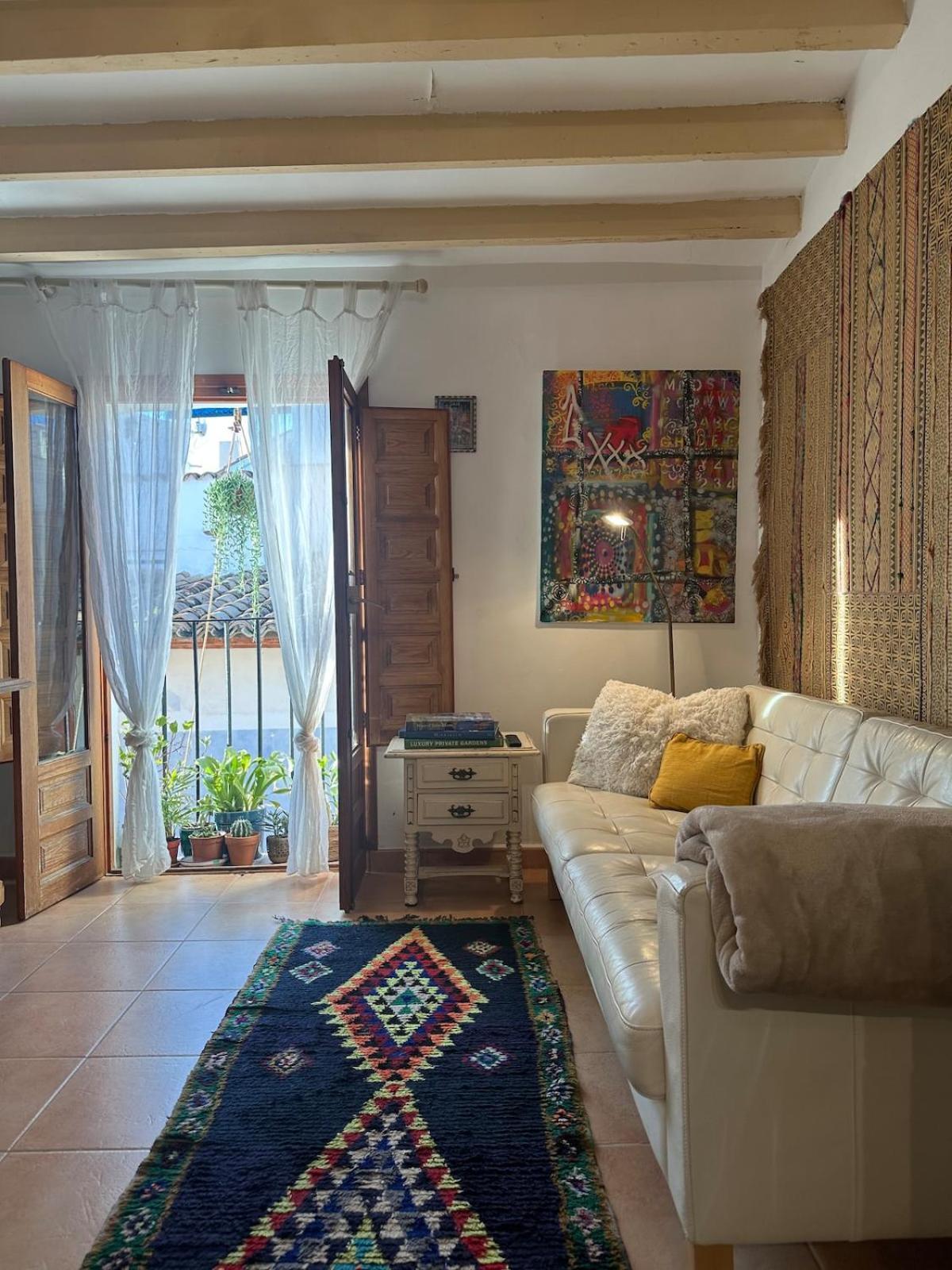 Oldtown Family House With Amazing Terrace - 3 Minutes From Beach! 빌라조요사 외부 사진